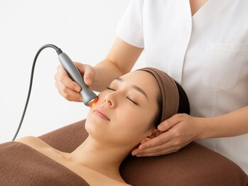 プルモア 蔵王店(PURU-MORE)の写真/【大注目の韓国美容】高密度超音波のLDM水玉リフティング×顔全体の筋肉に働きかける機器の最強ケア♪