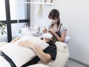 メルアイラッシュ(Mel eyelash)の写真/大切なまつ毛を労わるケア付き★大人気の【パリジェンヌラッシュリフト＋ケラチントリートメント付¥5,940】