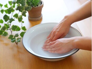 ルシェノン(Le chainon)の写真/炭酸ハンドバスで血行促進&保湿ケアで健康的な爪へ♪甘皮ケアや形を整えるだけでもご利用OK◎[センター北]