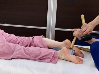 コツコツ整体の写真/【繰り返す不調に！】骨の形そのものを整える独自施術で関節のズレを正し、首・肩のつらさを根本から改善◎