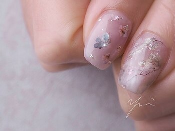 ネイルズ バイ ユイ 外苑前(Nails by Yui)の写真/【上品で繊細な手描きアートを求めている方】お待ちしてます♪
