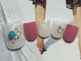 ホワイト大理石風フットネイル