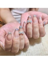 アイラッシュアンドネイル シエル(Ciel)/新規8400円。ラメフレンチ。