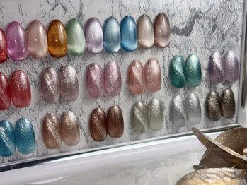 エムネイル(M nail)の写真/【竹ノ塚駅徒歩4分】大人気マグネット♪カラー22種類からお選びいただけます！enoiの新色も追加♪