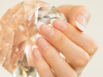 ネイリッシュ(nailish)の写真/色を付けられない方に！爪にツヤを与えて指先がキレイに見える【潤爪ケア】がオススメ！