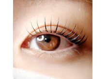 まつ毛パーマは100種類以上のロッドからお客様に合わせてご提案