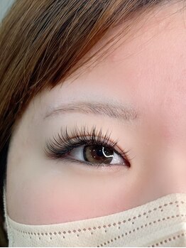 アイラッシュKの写真/高持続の極上フィット！LED即時硬化×フラットラッシュで理想の美まつ毛が続く♪