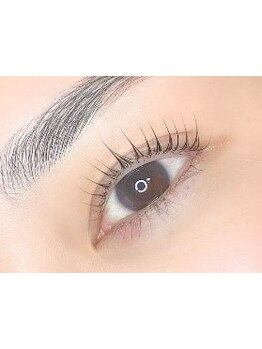 ナチュラル上品な目元にしたい