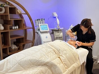 バイハル 原宿表参道(by HARU)/施術前に洗顔から行います♪