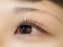 ルミア(Rumia)/パリジェンヌラッシュリフト(上)