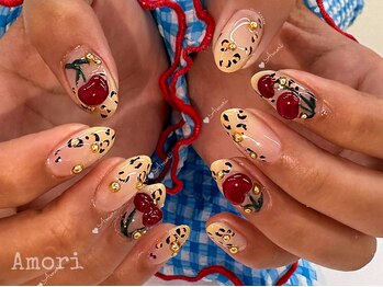 ヒョウ柄チェリー金ボールギャル