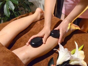 からだビ ファイン 三鷹店/ベン石でふくらはぎのむくみ解消