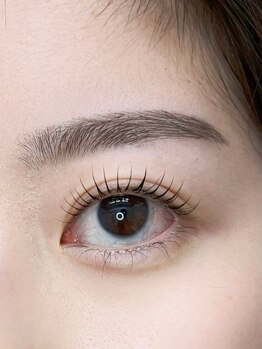 くるるん/まつ毛パーマ+美眉スタイリング