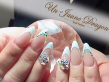 アン ジョーヌドラゴ/フレンチネイル