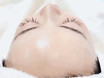 リノンの写真/施術直後からハリ、ツヤUP！《WiQo水光ピール》で最高のツヤ＆水光肌をGET♪駅徒歩3分/21時まで営業中◎