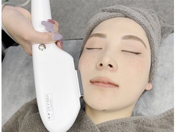 クラウン(CROWN)の写真/【初回限定★顔脱毛￥3800】メイクノリもUP◎痛みが少ないW方式で美肌脱毛が叶います♪敏感肌にも◎