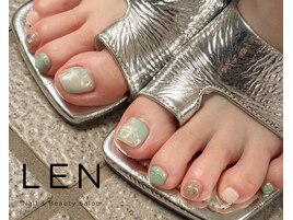 ニュアンスグリーン