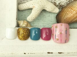 カラフルボーダーネイル