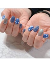 ブラン(blanc)/ブルードットネイル