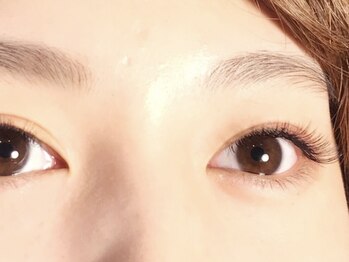 カウイ アイラッシュ(Kawi eyelash)の写真/【大人の抜け感】派手すぎないのに印象的＊自まつげの状態を見極める丁寧なカウンセリングで理想を叶える！