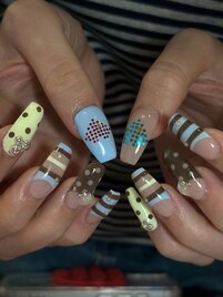 個性派ガーリーネイル