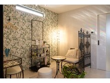 洗練されたカウンセリングルームでお1人お1人に向き合います