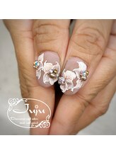 ジュジュ(Juju)/お上品な百合ネイル