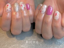 リッシュ(RICHE)/ステンドグラス風ネイル