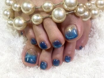 ダブルムーンビューティフル(DOUBLEmoonBeautiful)の写真/フットバス使用♪甘皮処理、角質除去とトリートメント込み☆アート2本分が付いたスペシャルなフットジェル