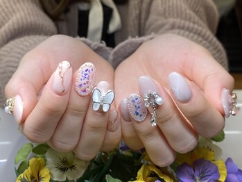 フローリッシュネイル(Flourish nail)/韓国ネイル