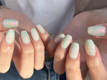 ネオリーブ ウリ(Neolive uri)/オーロラネイル