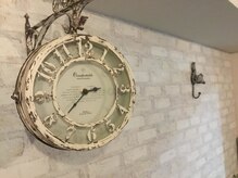 癒し～ぷ 立川店/待合室　メイン時計♪