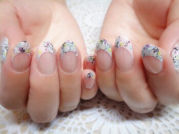 アミュリー ネイル アトリエ(Amury nail atelier)/フラワーフレンチネイル♪