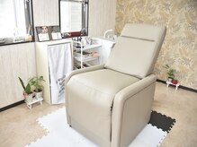 リクライニングチェアでゆっくりとお休み下さい　ホームサロン