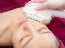 【フォト美顔コース】 こんな方にオススメ→シミ／しわ／たるみ／毛穴／赤み