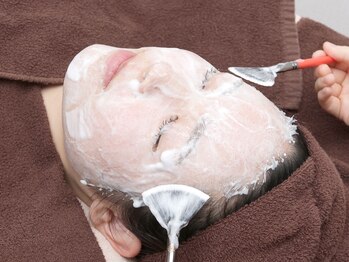 美肌ケアサロンiru 三ノ宮店【ハーブピーリング | ララピール | 毛穴洗浄】の写真/毛穴の黒ずみ・詰まりごっそり洗浄してつるん肌へ!黒ずみ/開き/たるみ/角栓/皮脂/ざらつき