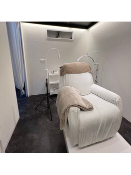 バタフライ 武蔵小杉店(Butterfly)の写真/Butterflyで唯一の個室店舗!ゆったりとした空間で日常を忘れておくつろぎくださいませ…♪