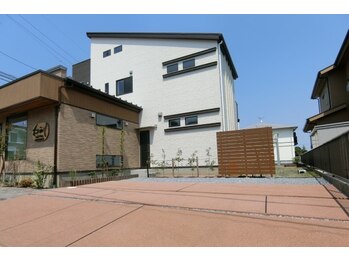 トモ 本巣店(TOMO)/無料駐車場3台ございます