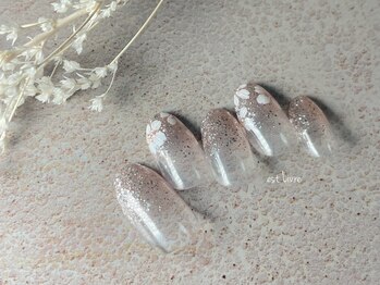 エストリブレ(estLivre)/ラメ&桜ネイル