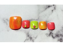 スリーピーアロー/ネオンカラーフットネイル