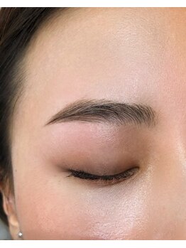 スー 梅田(suu)の写真/トレンドは自眉を活かしたナチュラル眉【美眉アイブロウスタイリング】骨格や目元に合うアイブロウをご提案