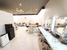 ティアラ 堺東店(tiara)の雰囲気（ホワイトが映える、清潔感溢れるサロンイメージ♪）