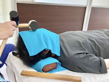 コツコツ整体の写真/頬やアゴのたるみは骨の歪みが原因かも？トントン骨調整法で土台から引き締めて、小顔をキープ◎