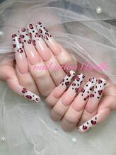 エスフィーネイルサロン ブリーユ(Esfy nailsalon Brille)/ベイビーブーマーヒョウ柄ネイル