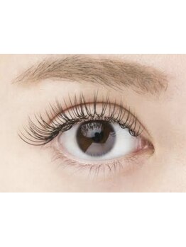 ナチュラル上品な目元にしたい