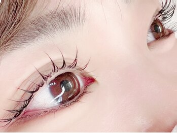 リベルテ 名駅店(LIBERTE)の写真/【抜群のキープ力】まつげへの負担を極限まで軽減◎自まつげを守りながらしっかりキープ！初めての方にも！