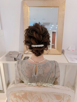 エクリュ(ecru)/結婚式ヘアセット♪アップヘア