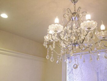 ディオーネ 四条烏丸店(Dione)/高級感を漂わせるサロン内…♪