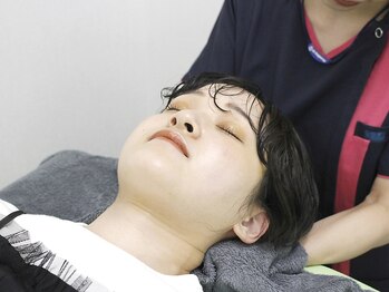 野本鍼灸整骨院 戸越院の写真/その場しのぎじゃない!国家資格保持者による丁寧なカウンセリングと施術で、首・肩の悩みを根本から改善♪