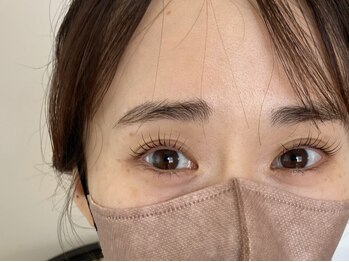 ラピスラズリ(lapis lazuli)の写真/下がりまつげ・左右差も理想のカールへ♪目の形・まぶたに合わせて整える、大人の似合わせまつげパーマ☆